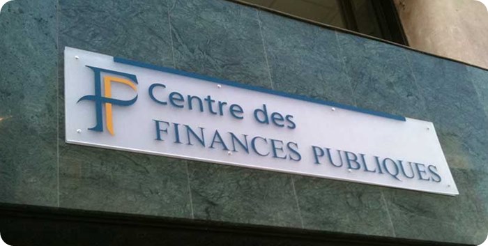 Un écriteau du Centre des Finances Publiques